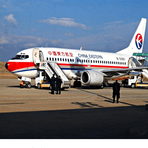 郑州航空空运航空快运业稳步发展的原因是什么？